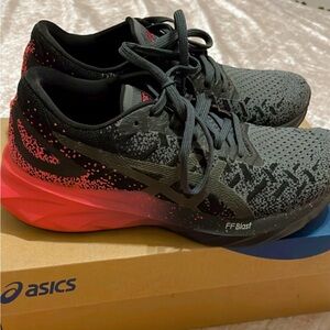 DYNABLAST
Women's Running Shoes